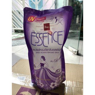 Xịt ủi thơm quần áo Essence bịch 500ml Thái lan