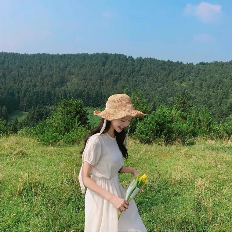 Mũ cói đi biển dây thắt nơ bánh bèo