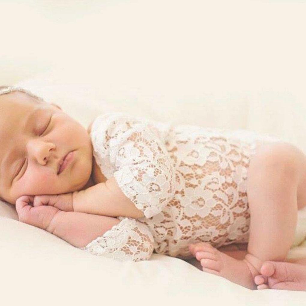 Áo Liền Quần Cổ Chữ V Khoét Sâu Hở Lưng Phối Ren Cho Bé Sơ Sinh