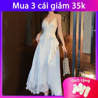 Summer suspender dress 2022 new Hepburn style design sense high-end temperament celebrity super fairy lace skirt
