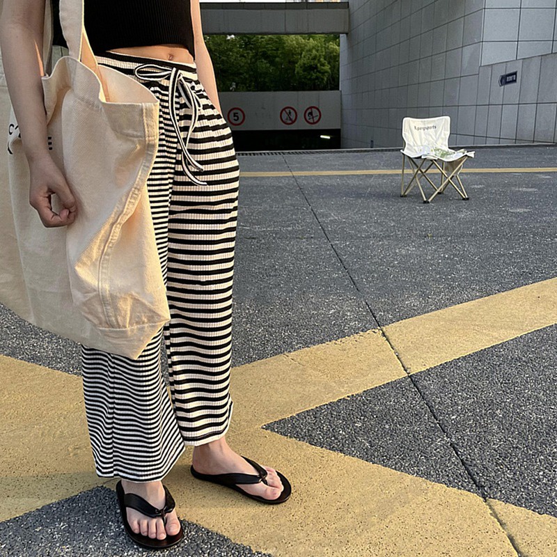 Quần Dài Lưng Thun Dáng Rộng Họa Tiết Kẻ Sọc Thời Trang Mùa Hè Phong Cách Hàn Quốc Cho Bé Gái