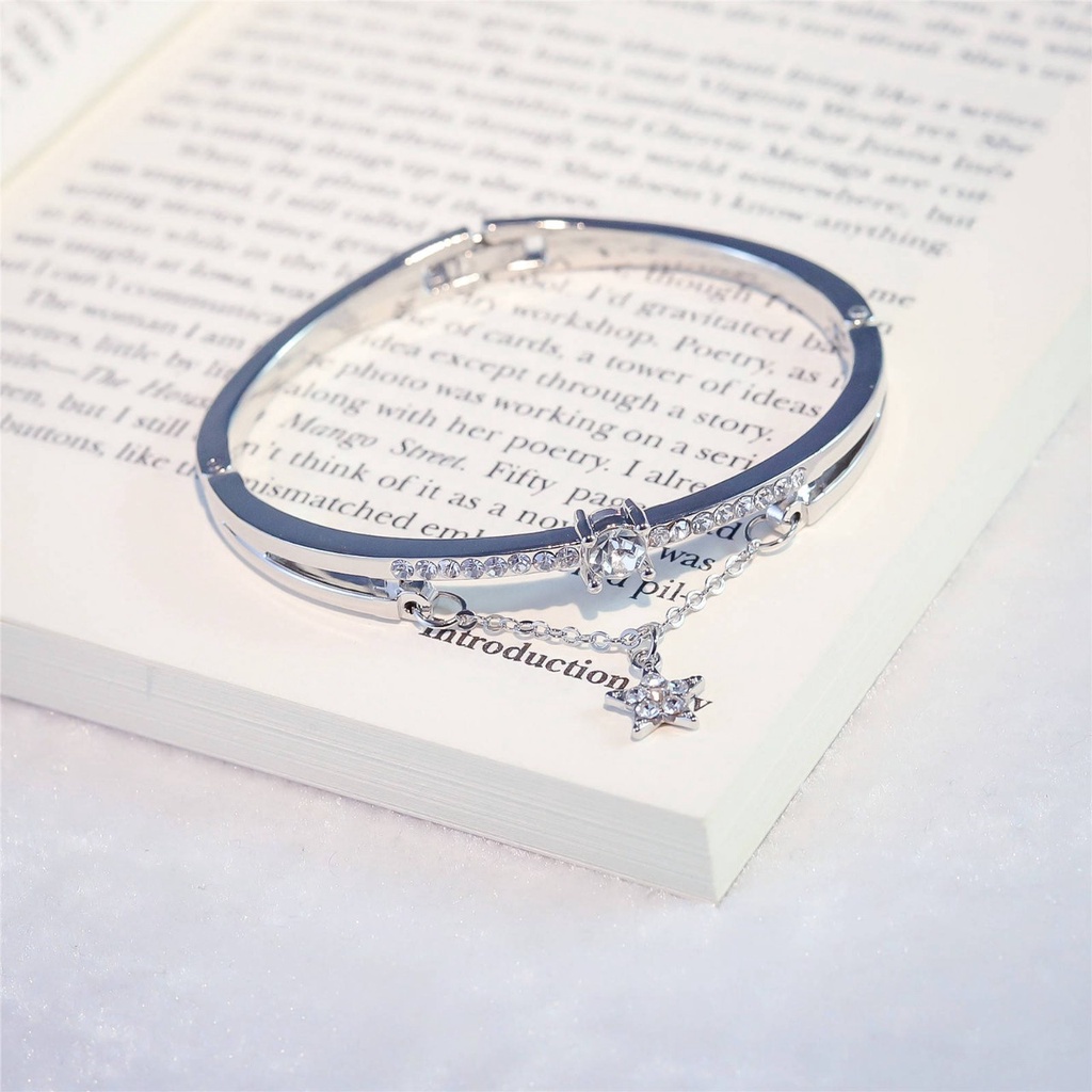 Vòng Tay Hình Ngôi Sao Năm Cánh Đính Đá Thời Trang Dành Cho Nữ