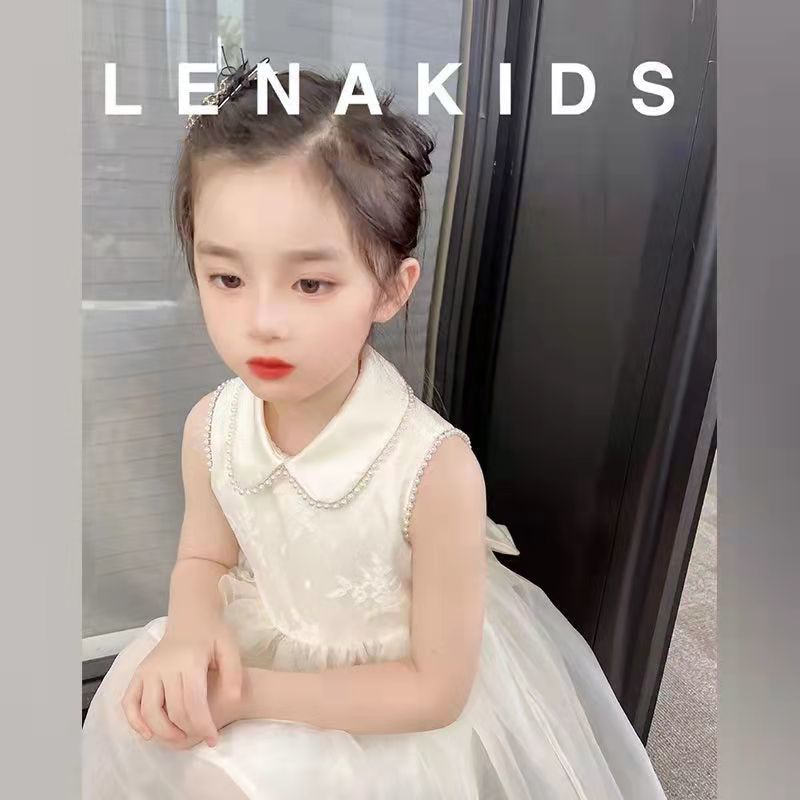 Đầm Công Chúa Màu Trắng Đính Hoa Cho Bé Gái