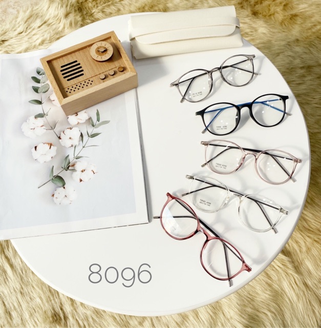 [Mã FARSSTGRE giảm 5K đơn bất kỳ] Gọng kính cận tròn, càng kính mảnh nhẹ 8096 | BigBuy360 - bigbuy360.vn