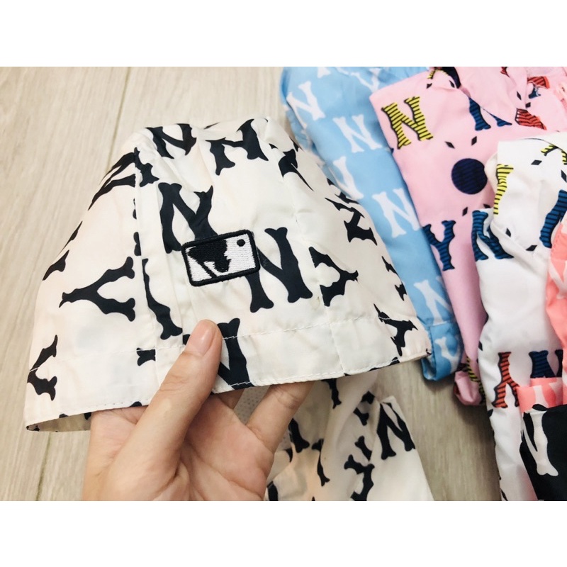 Áo khoác gió hoạ tiết MLB Tqxk