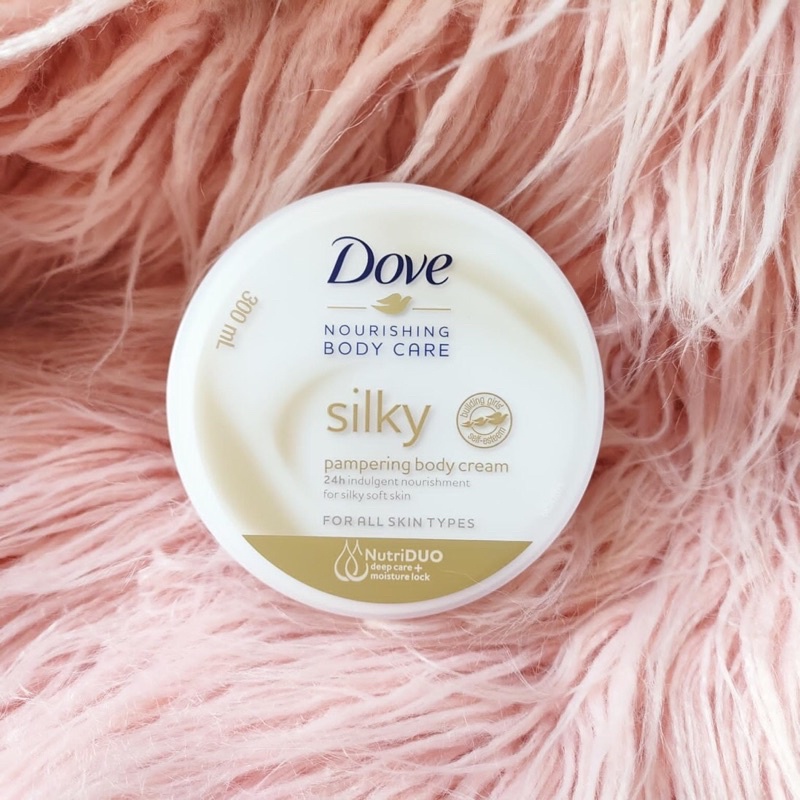 Kem dưỡng thể Dove Silky Nourishing Body Cream giữ ẩm làm trắng da toàn thân lâu trôi 300ml | WebRaoVat - webraovat.net.vn