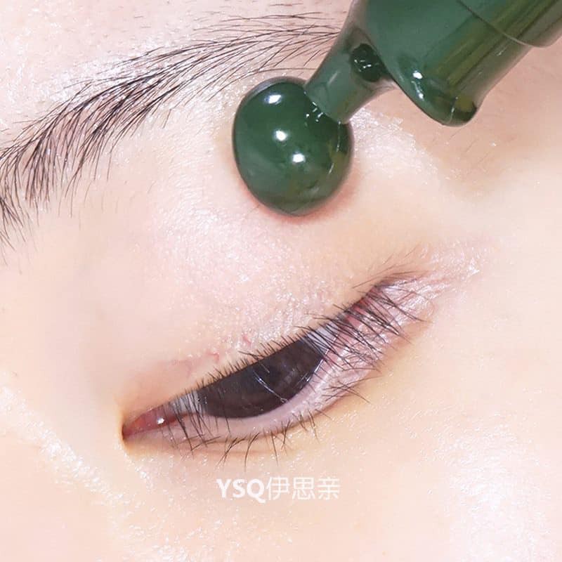 Thanh Lăn Dưỡng Mắt &amp; Da Mặt Innisfree Green Tea Seed Eye &amp; Face Ball 10ml