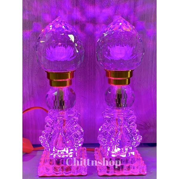 MỘT CẶP ĐÈN THỜ TRÁI ĐÀO PHA LÊ KIỂU DÁNG THIÊN NGA