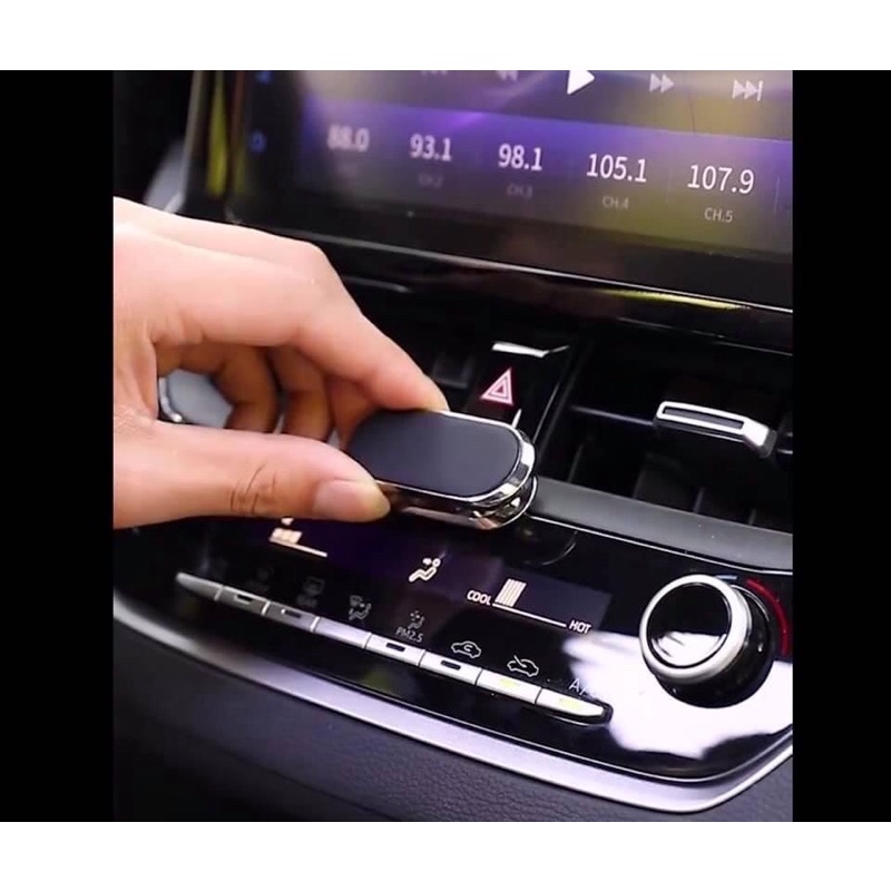 Giá đỡ điện thoại chân xoay hít nam châm xe ô tô