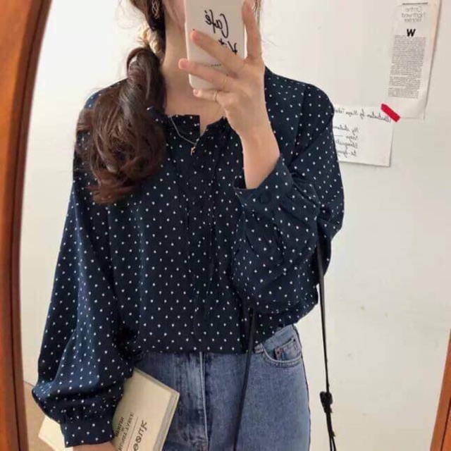 Áo sơmi chấm bi