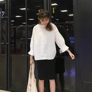  Áo trắng tay bồng có nút phía sau    Jem Closet   