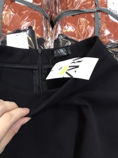 Chân váy nữ dáng xoè 2 màu đen, nâu đất