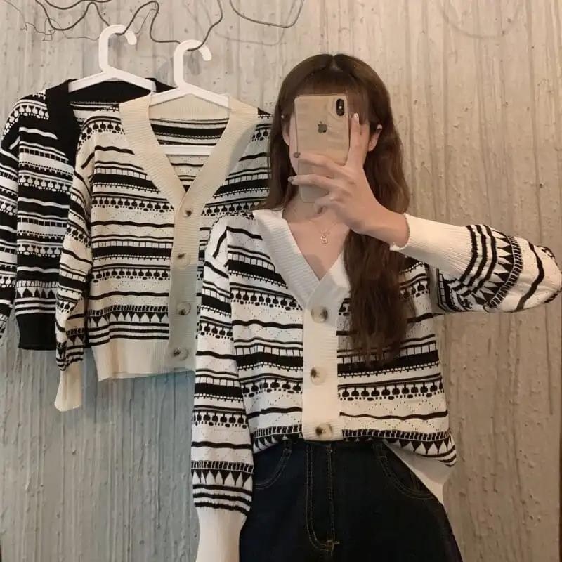 Áo cardigan Dệt Kim Mỏng Dáng Rộng Cổ Chữ V Kẻ Sọc Thời Trang Thu Đông Hàn Quốc Mới