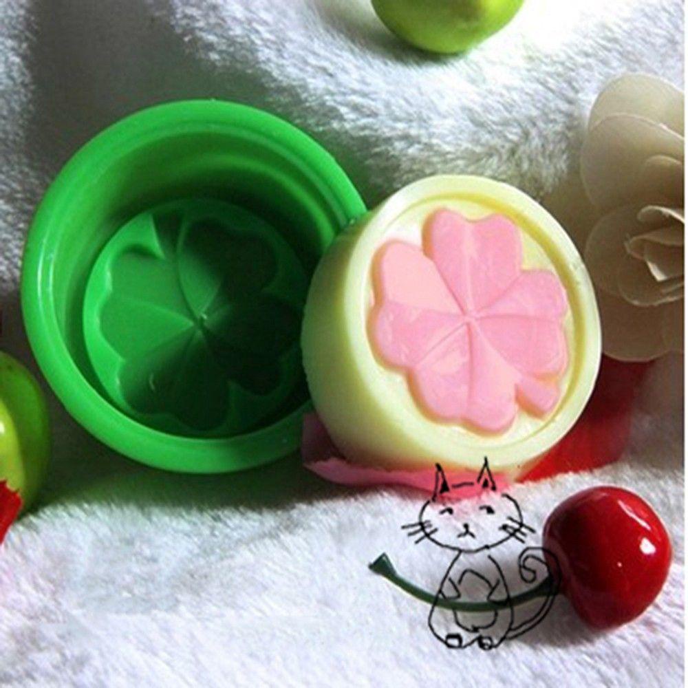 Khuôn Silicone Làm Bánh Thủ Công Hình Cỏ Bốn Lá