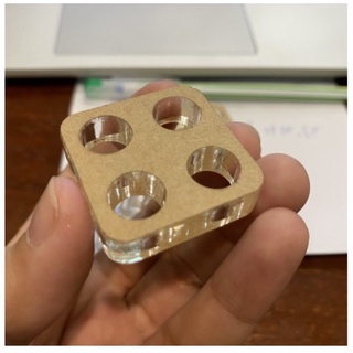 Đế mica 4 ô đựng mực phun xăm