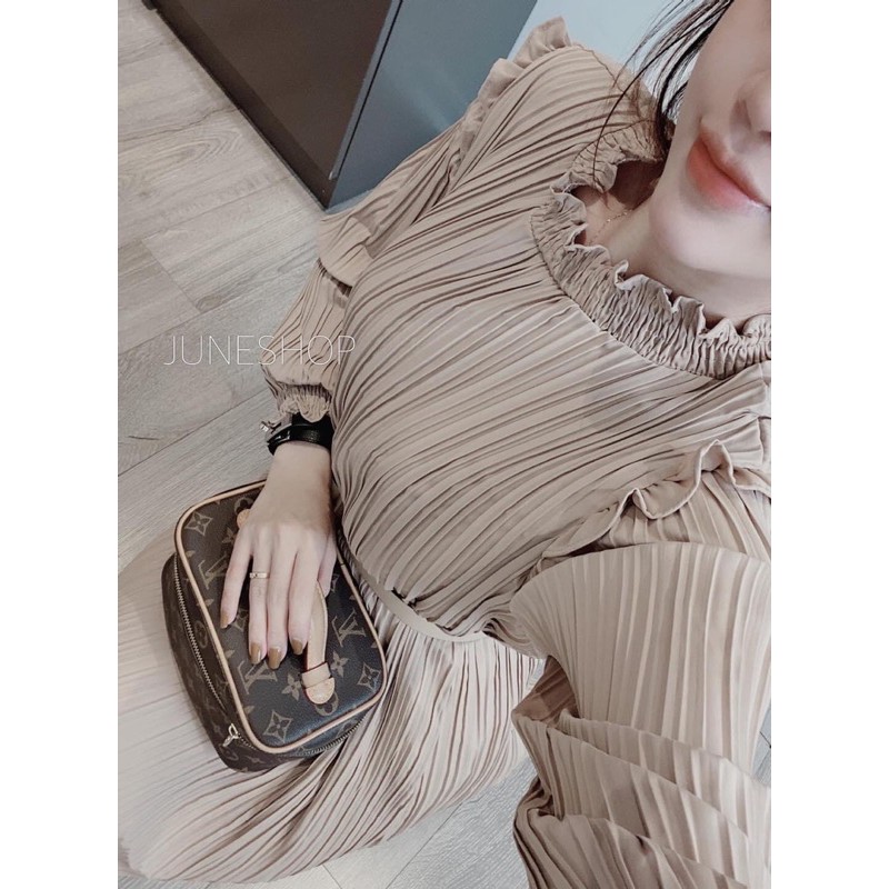 Váy suông dập ly kèm belt da
