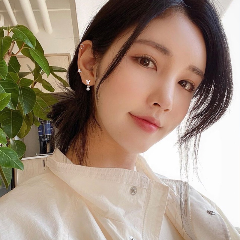 Khuyên Tai Bạc Khuyên Tai Tròn Bộ Khuyên Tai Bạc S925 Hình Bướm Đính Đá Zircon Lấp Lánh Thời Trang Cho Nữ