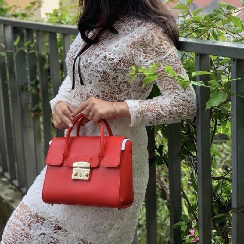 Túi Furla Satchel đỏ Kiss tuyệt đẹp XẢ HÀNG