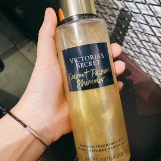 XỊT THƠM NHŨ VICTORIA SECRET COCONUT PASSION SHIMMER
