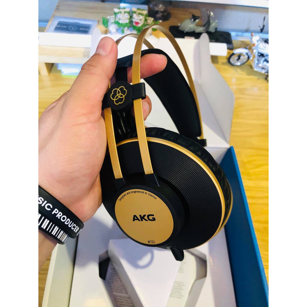 HEADPHONE AKG K92