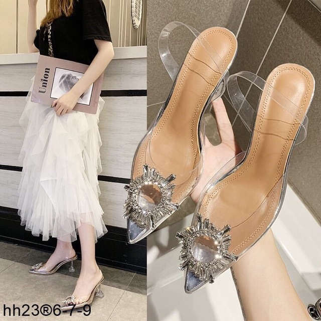 Sandal đính đá