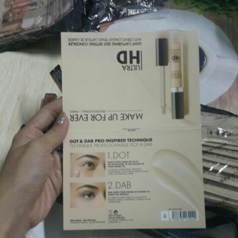 Che khuyết điêm Makeup Forever ultra HD