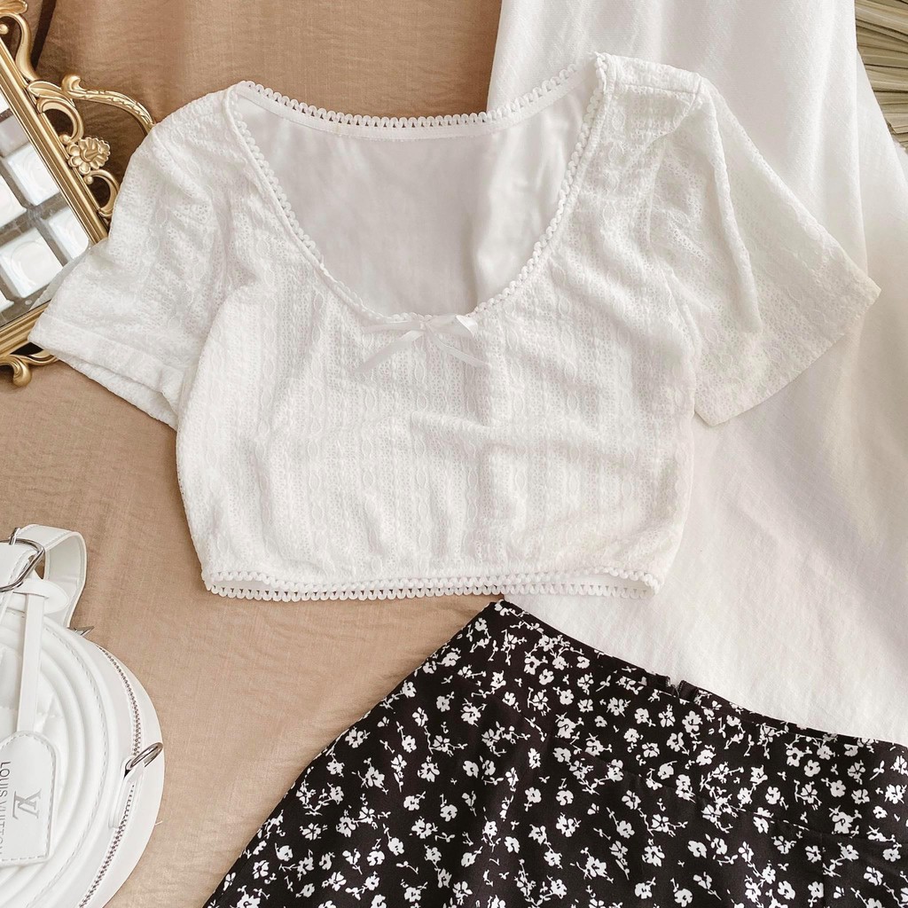 SET ÁO CROPTOP TRẮNG VIỀN REN + CHÂN VÁY MIDI HOA CÚC | BigBuy360 - bigbuy360.vn