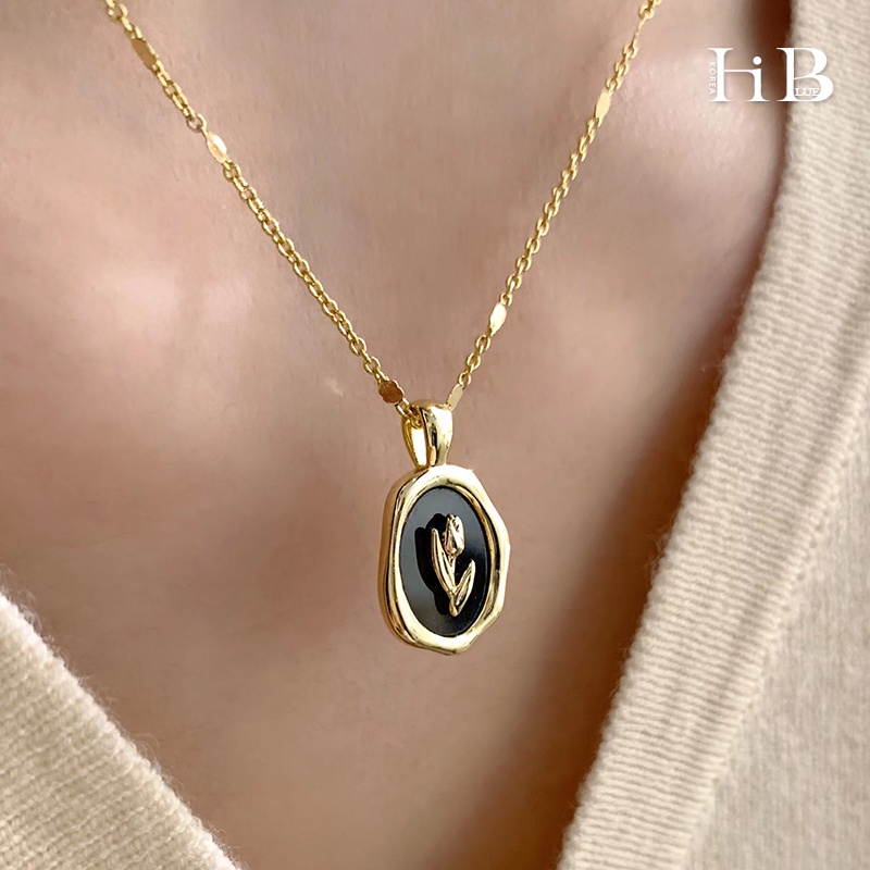 Dây Chuyền Mặt Tròn Màu Đen Hình Hoa Hồng Thanh Lịch