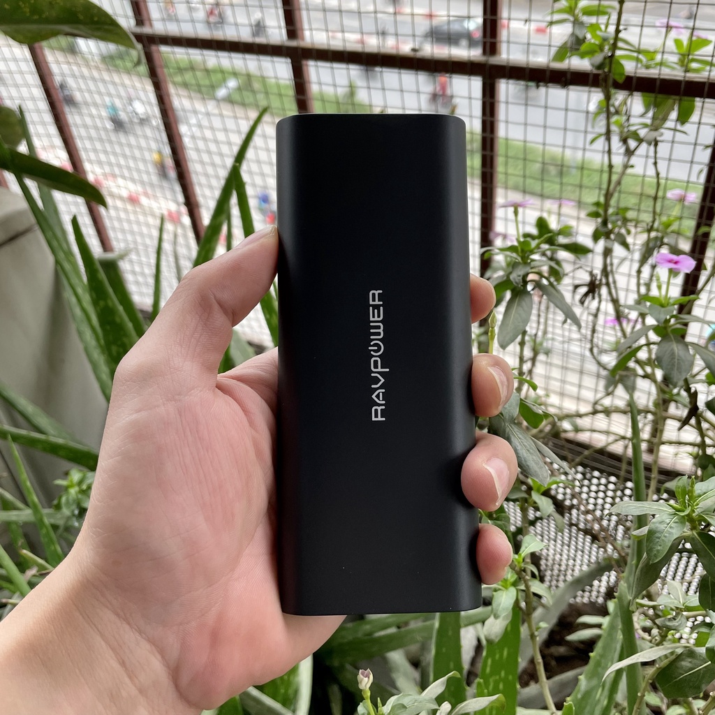 Sạc Dự Phòng Slim Thon Gọn Ravpower RP-PB010 - 16750 mAh - Vỏ Nhôm - 22.5W - Hàng Nhập Khẩu Chính Hãng - Bảo Hành 1 Năm