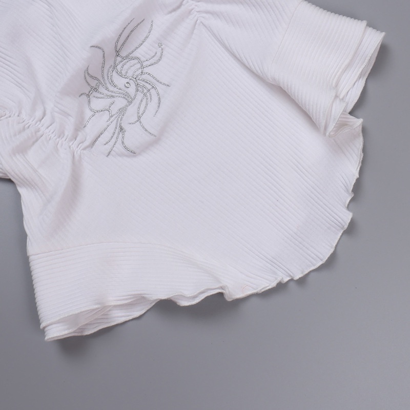 Áo Hai Dây Hở Lưng Thêu Họa Tiết Thiết Kế Mới Thời Trang Mùa Hè