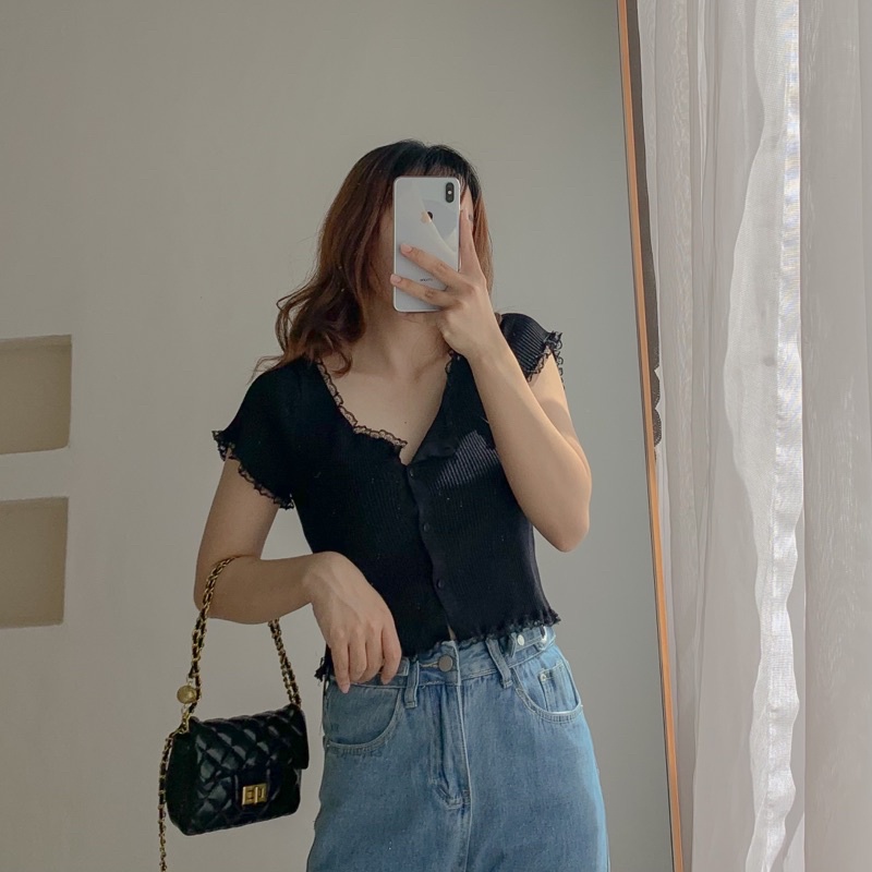 Áo croptop phối ren