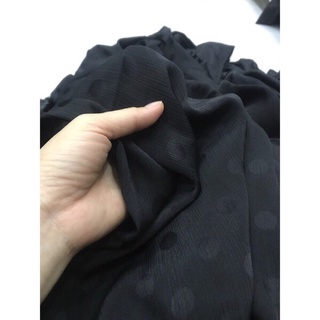 Vải voan lụa chấm bi đen mềm mịn rũ siêu xinh_1m