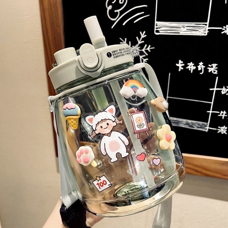 Bình Nước 1300ml Kèm Dây Đeo Và Sticker Đáng Yêu , Tiện Lợi