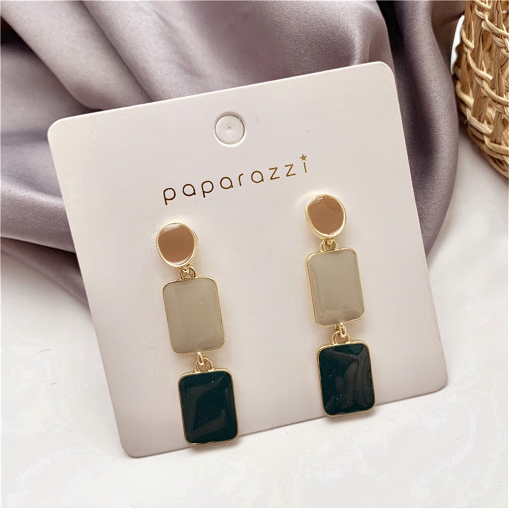 Khuyên Tai Tua Rua Phong Cách Retro