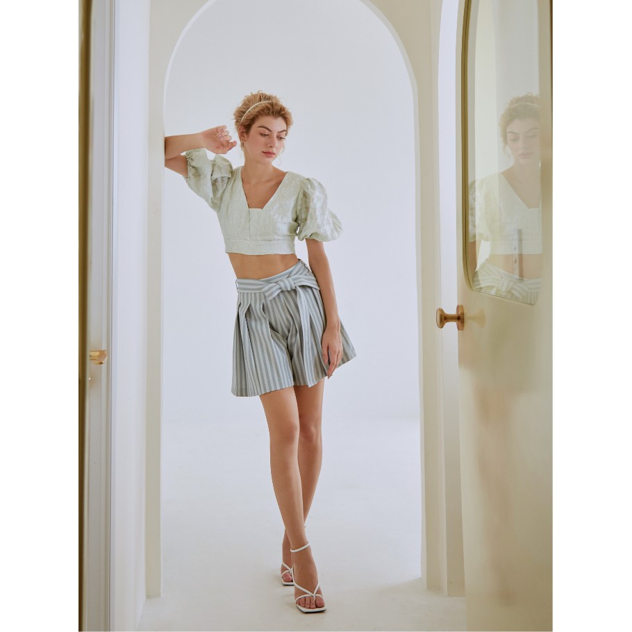 COCO SIN - Quần Short Xanh Sọc Kèm Belt