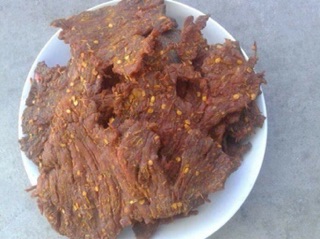 Thịt lợn giả bò khô