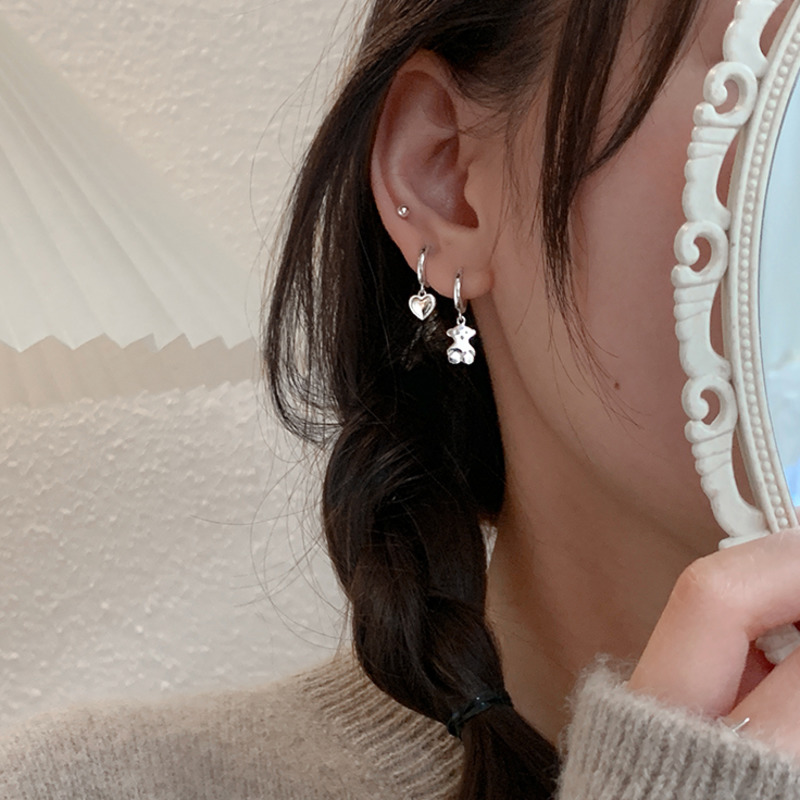 Bông tai hình gấu/ trái tim bất đối xứng đơn giản 19973