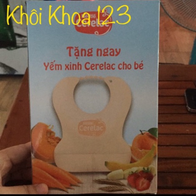 Yếm Cerelac cho bé