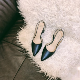 Sandal bít mũi hở eo gót viền vàng - 2043
