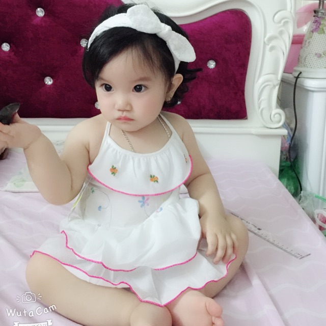 Bộ yếm kate cho bé