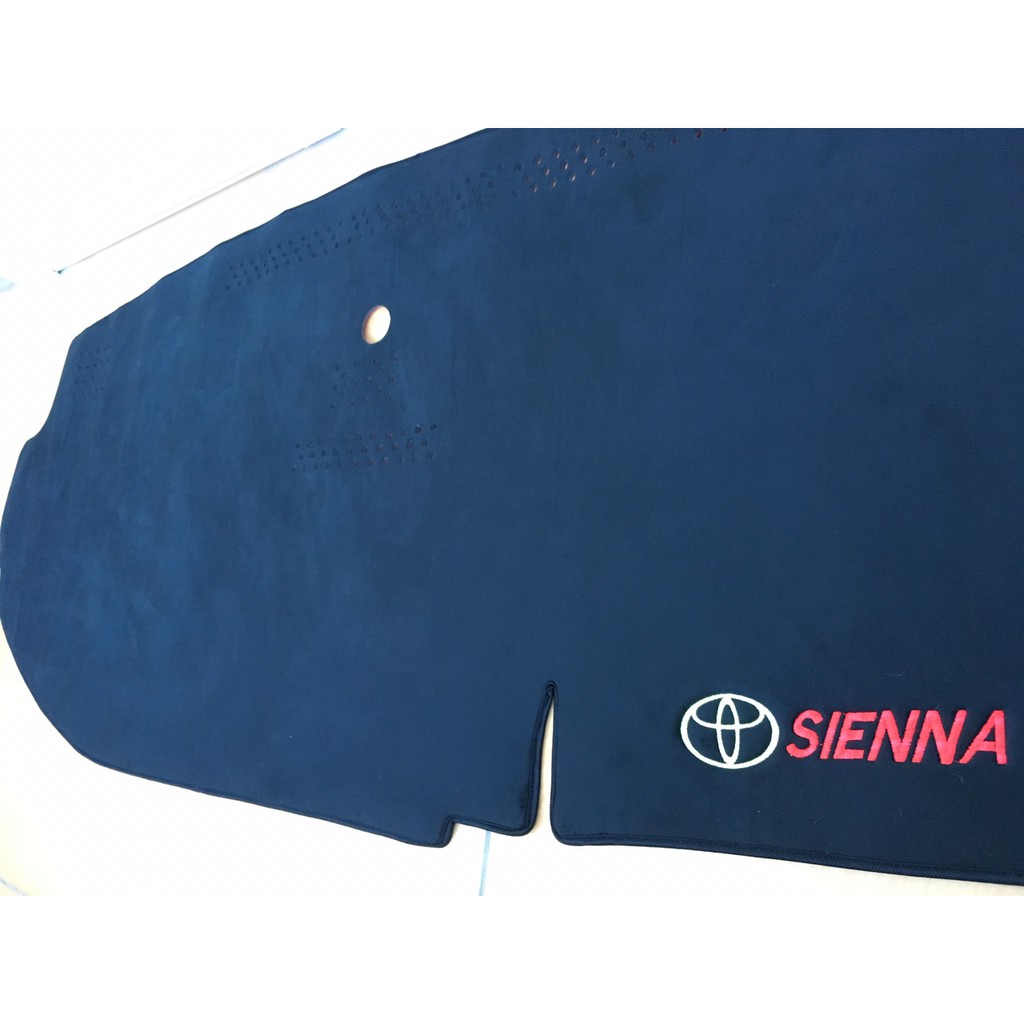 Thảm taplo lông cừu Toyota Sienna