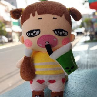 Gấu bông quỳnh AKa
