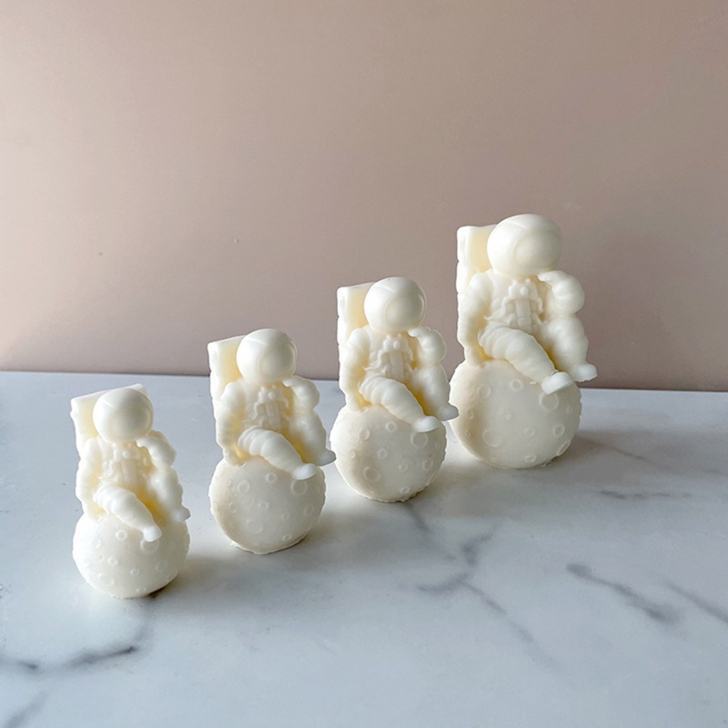 Khuôn Silicone Làm Nến Tạo Hình Nhà Du Hành Vũ Trụ