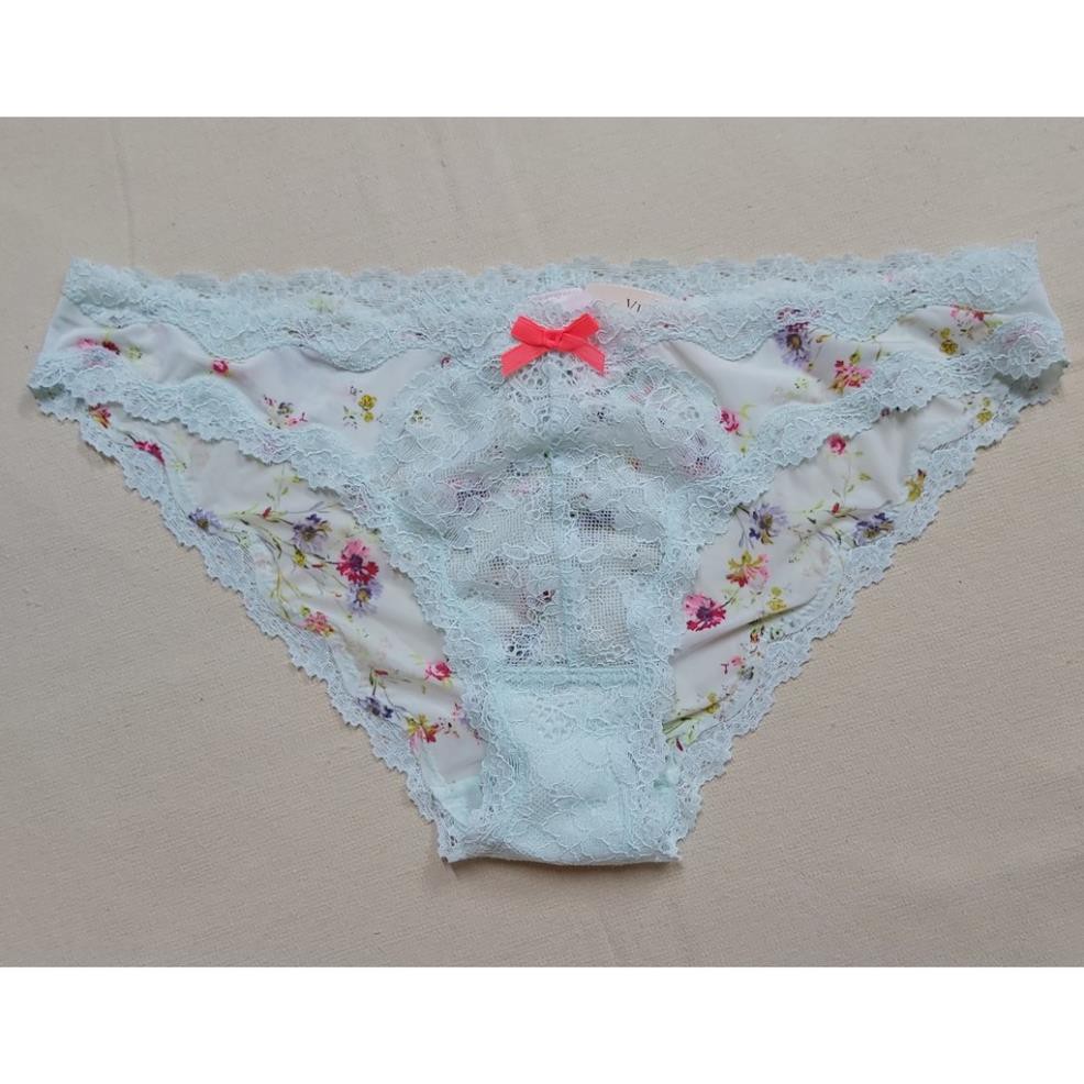 Quần lót Victoria's Secret cheekini viền ren màu xanh nhạt họa tiết hoa size M chính hãng hàng mỹ