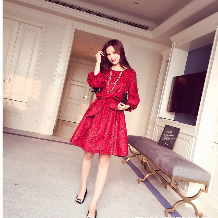 Đầm nơToast dress the bride autumn 2017 married new fashion dress, red show thin pregnant women take large yards long sleeve bowknot is bitter fleabane skirt woman recalls