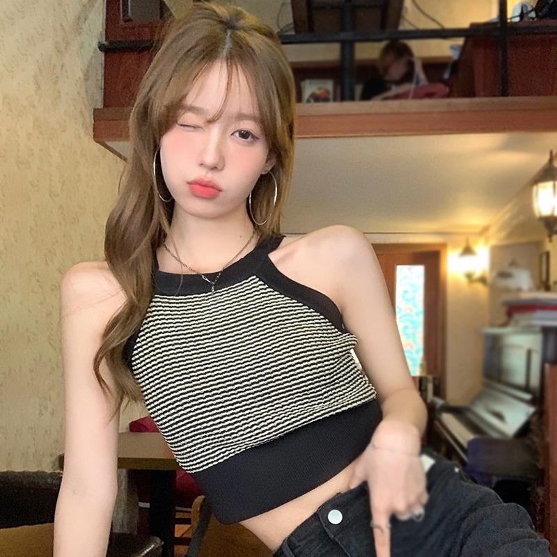 Áo Lửng Hai Dây Dệt Kim Kẻ Sọc Màu Sắc Gợi Cảm Thời Trang Mùa Hè Hàn Quốc Cho Nữ