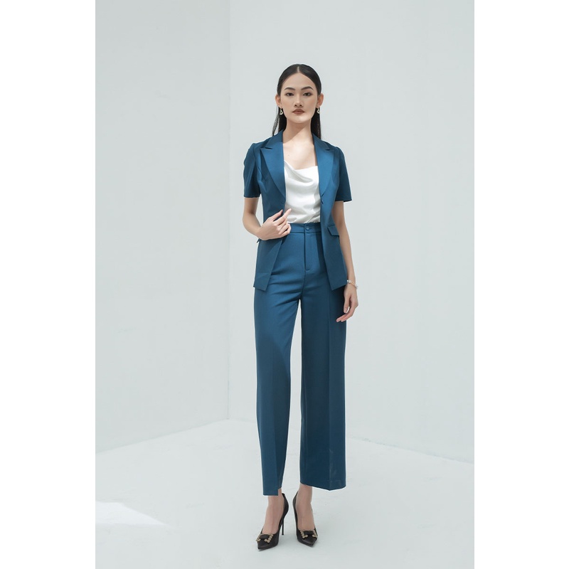 Áo vest CT dáng ôm một cúc LEIKA