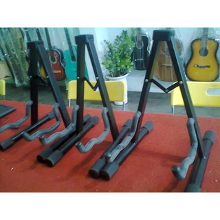 Chân guitar chữ A