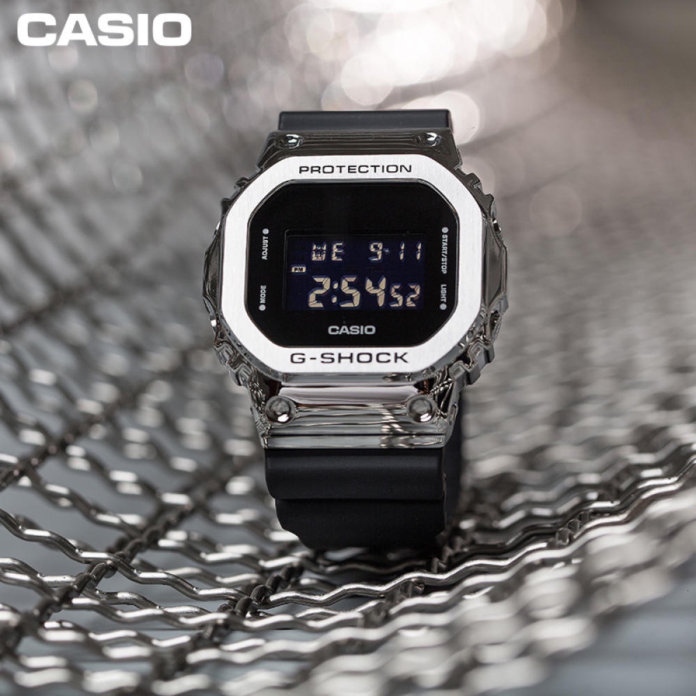 Đồng Hồ Nam Dây Nhựa Casio G-Shock GM-5600-1 Chính Hãng - GM-5600-1DR Vỏ Thép