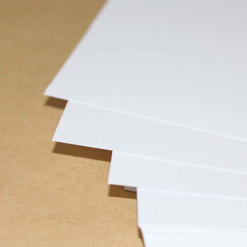 Giấy bìa cứng màu trắng A4 định lượng 160gsm